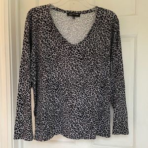 2X grey and black big cat print top